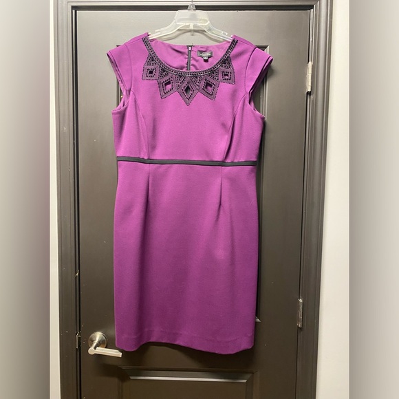 Tahari Arthur S Levine Dresses & Skirts - Tahari purple dress.
